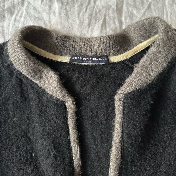 Two-tone Knit Bomber Jacket - Picture 4 of 5